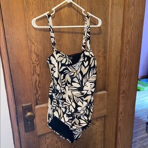 Old navy tropical one piece swimsuit